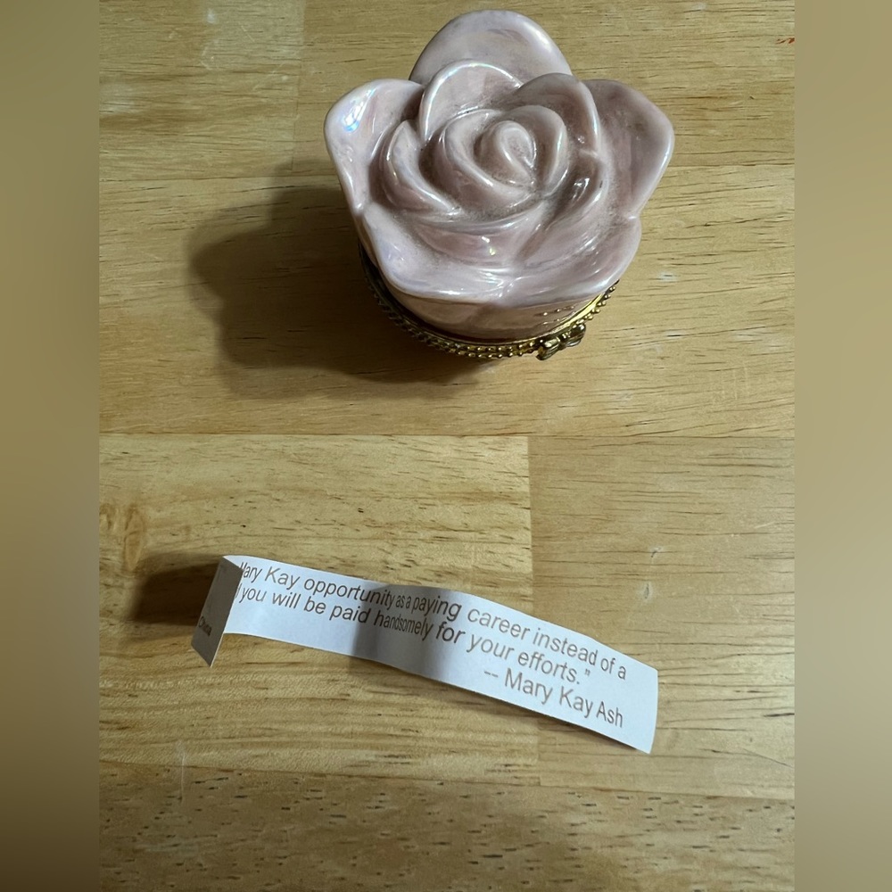 Mary Kay Trinket Jewelry Pill Box Fortune